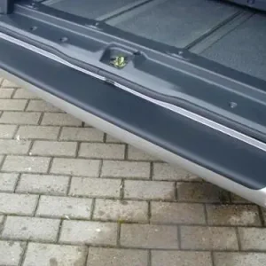 Nová Kolekce Ochranná fólie zadního nárazníku Reimo pro Renault Trafic