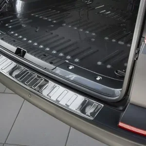 Objednat Nyní Ochranná nerezová lišta zadního nárazníku Reimo pro VW T6, stříbrná