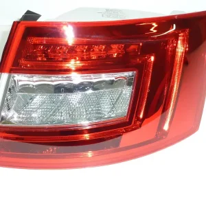 Sleva Světla Pravý Zadek 5E5945112A 5E5945096A 89451700502 Skoda Octavia