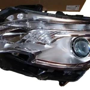 Cenově Výhodný Světlomet Levý Nový originál 1685353580 Peugeot 2008