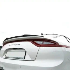 Pouze Dnes Maxton Design Lišta víka kufru Kia Stinger GT - černý lesklý lak KI-ST-1-GT-CAP1G