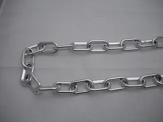 Pouze Dnes AHProfi PESC08 - Pokovený plastový řetěz - 8 mm, rozměry oka: 46 x 28 mm