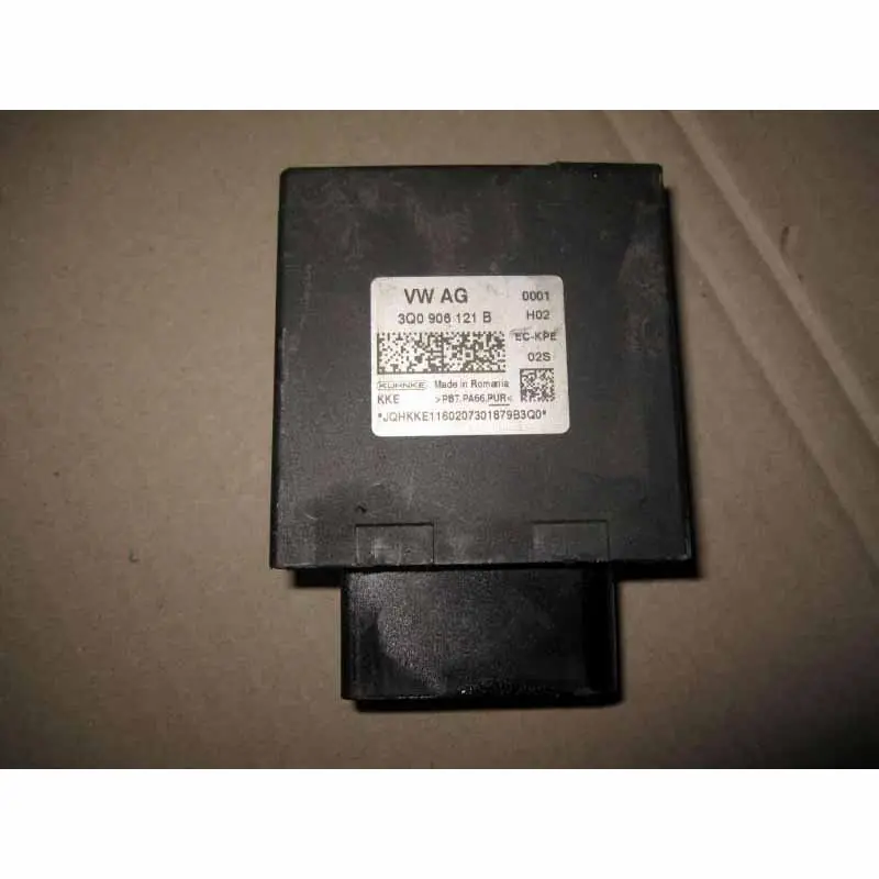 řídící jednotka palivového čerpadla ŠKODA Superb III 3V0 2,0 TDI3Q0906121B Ihned K Objednání