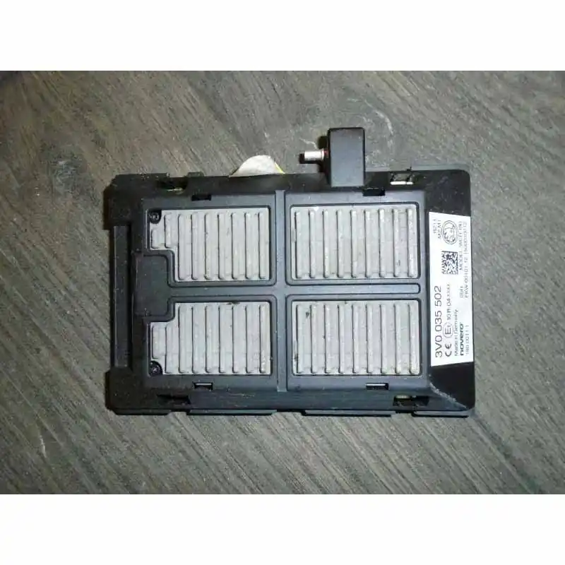 Jen Po Omezenou Doba anténa spojovací ŠKODA Superb III 3V03V0035502