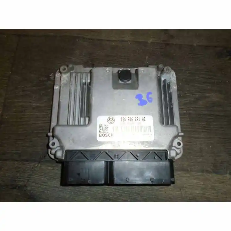 řídící jednotka motoru VW Passat B6 3C0 2,0 TDi BMP 103 KW03G906021AB Akční Cena