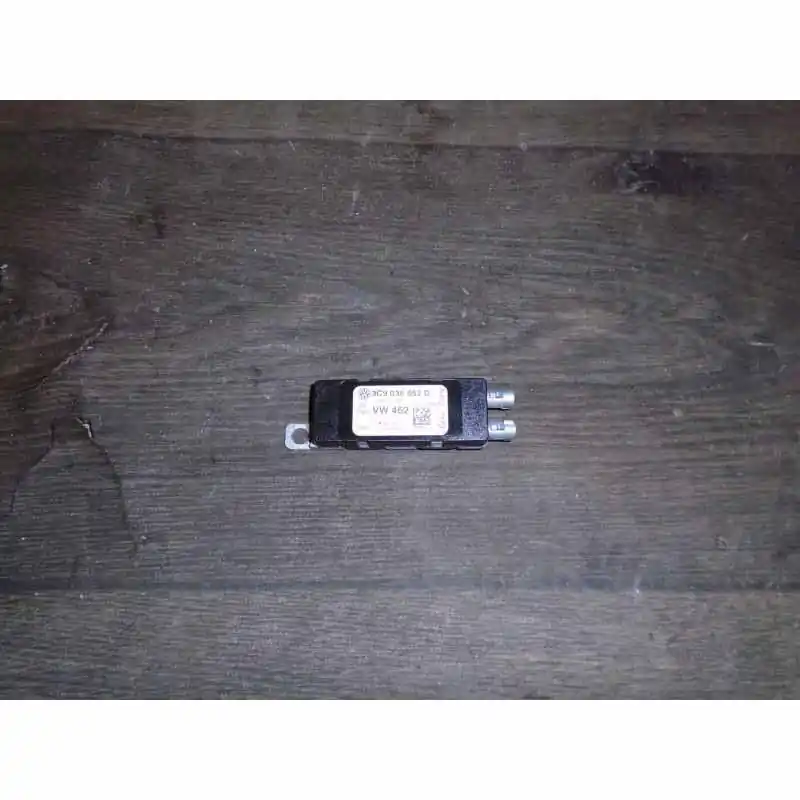 Sleva zesilovač antény VW Passat B6 3C03C9035552D