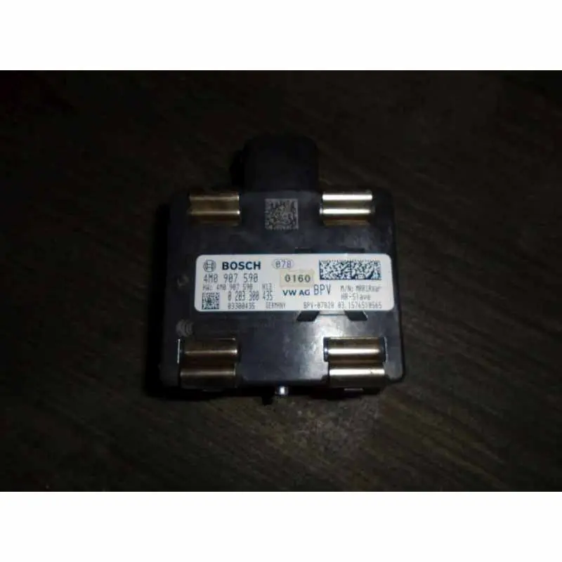 řídící jednotka asistenta jízdní stopy SLAVE AUDI A4 8W04M0907590 Objednat Nyní