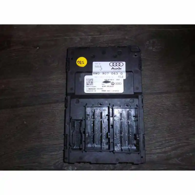 Expresní Doručení řídící jednotka palubní sítě AUDI A4 8W0 sedan 2,0 TDi8W0907063G