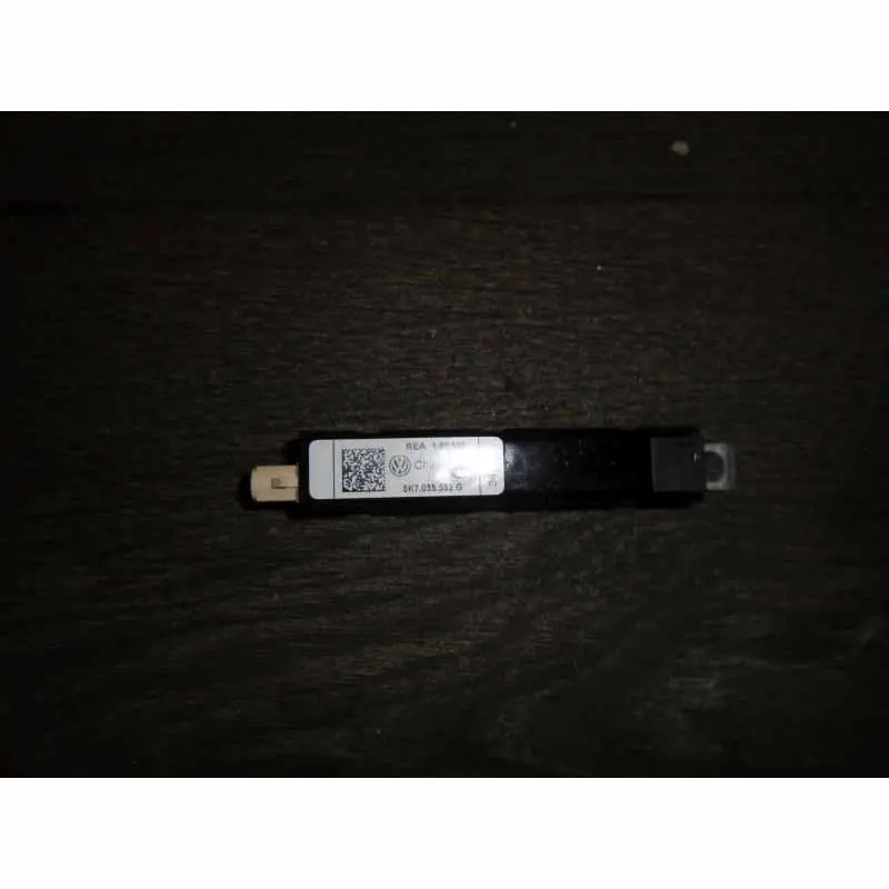 anténní zesilovač VW Golf VI 5K7 Cabrio5K7035552G Oblíbený