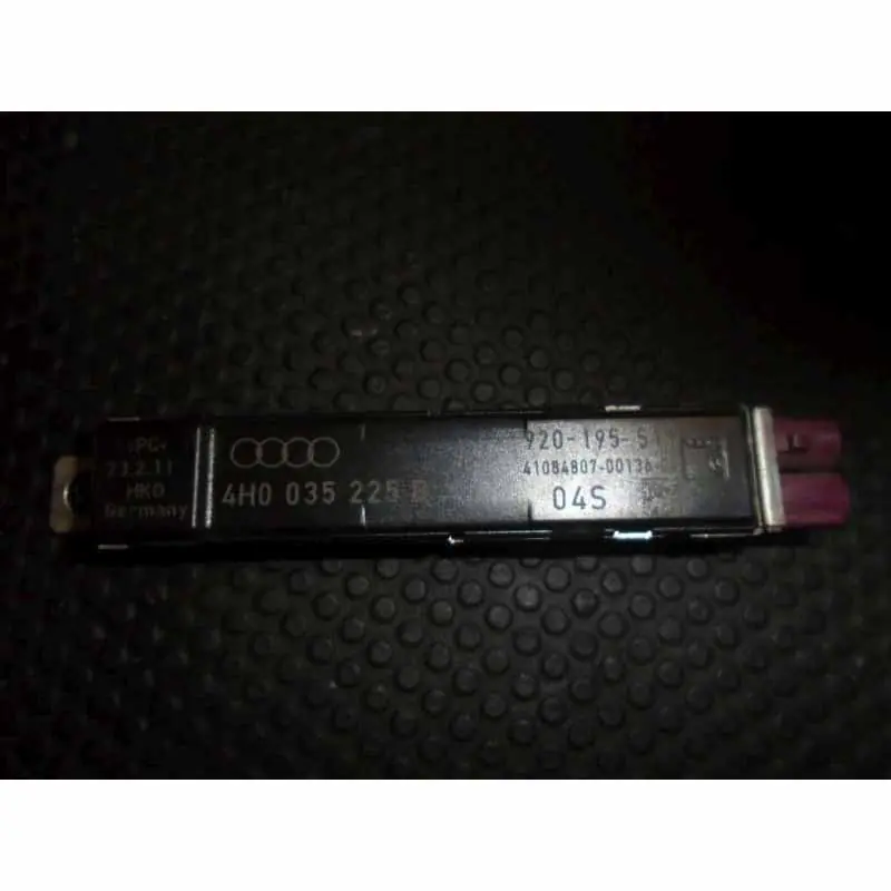Jen Po Omezenou Doba anténní zesilovač AUDI A8 4H0 2010-20174H0035225B