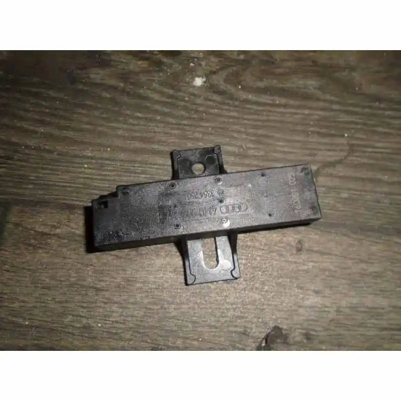 anténa proKESSY AUDI A4 8W04M0907247 Vrácení Zdarma