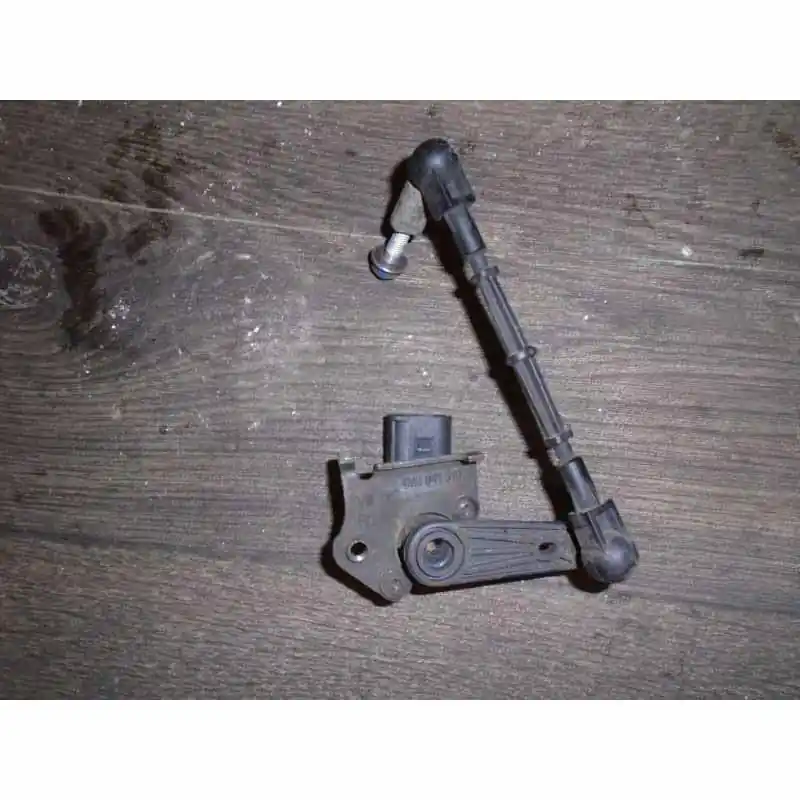 čidlo úrovně podvozku AUDI Q7 4M04M0941310G4M0941310H Značkový