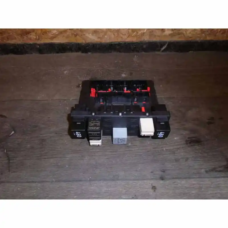 Akce řídící jednotka palubní sítě VW Caddy 2K0 2004-103C0937049E