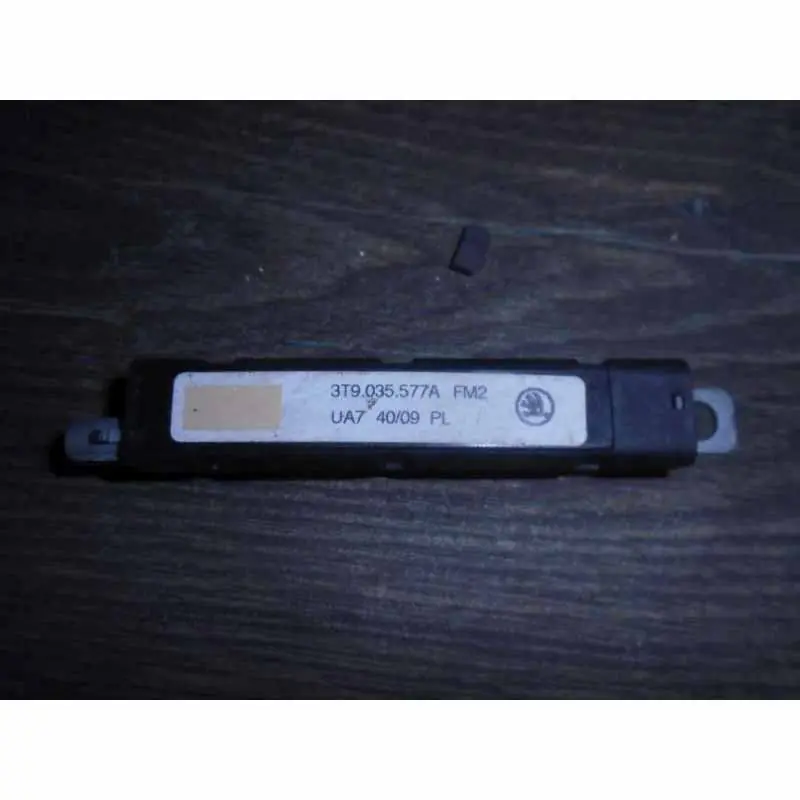 Tovární Cena anténní zesilovač ŠKODA Superb II 3T0 (lift) 2008-20153T9035577A