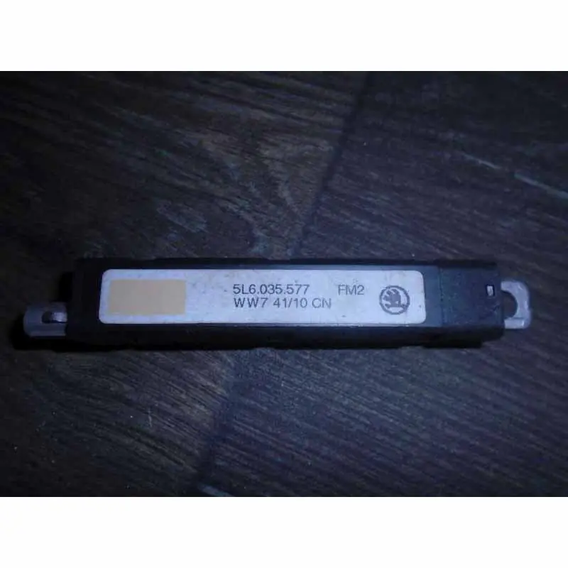 anténní zesilovač ŠKODA Octavia II 1Z0 lift 2009-13 Yeti 5L0 2010-135L6035577 Časově Omezené