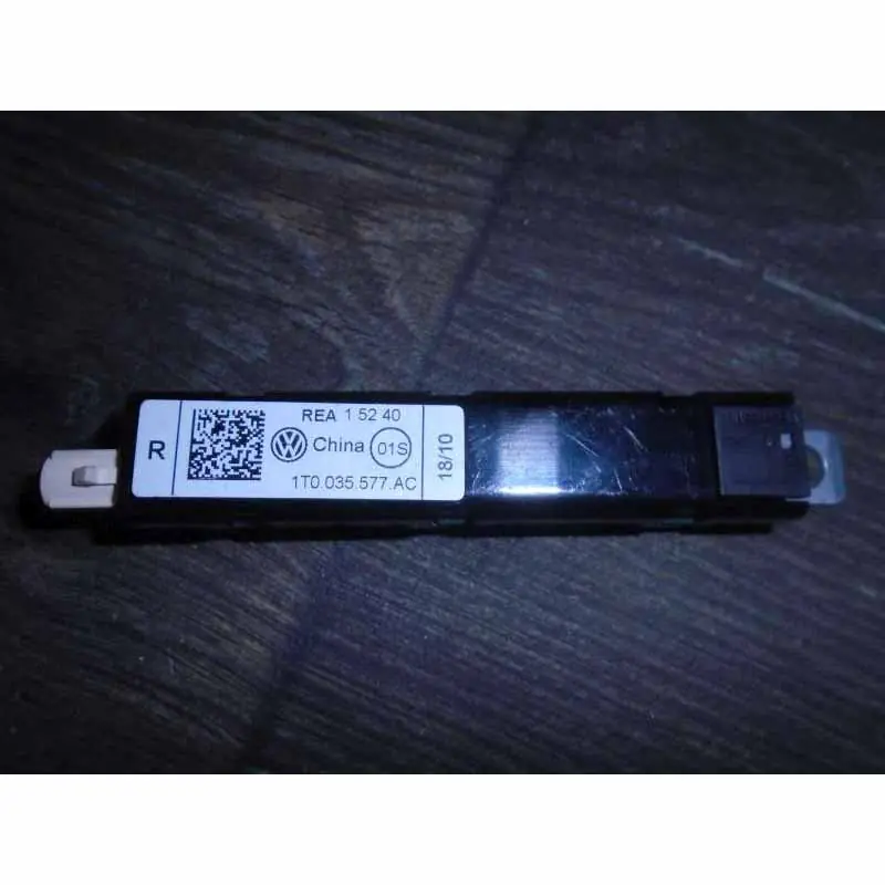 anténní zesilovač VW Touran 1T0 2011-20151T0035577AC Cenový Hit