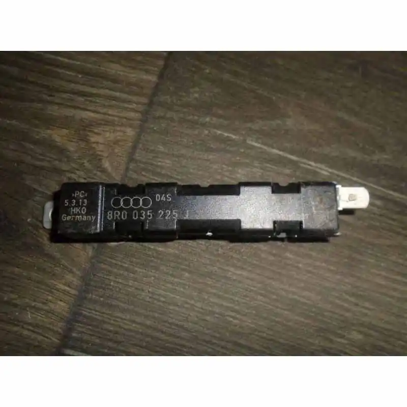 anténní zesilovač AUDI Q5 8R0 (lift) 2009-20178R0035225J Akční Nabídka