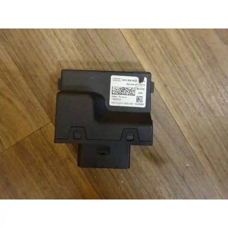Rychlé Dodání řídící jednotka čerpadla nádrže AUDI A4 8W0 2,0 TDi8W0906093A8W0906093C