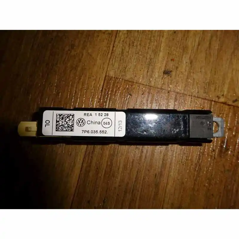 Časově Omezené anténní zesilovač VW Touareg 7P0 (lift)7P6035552