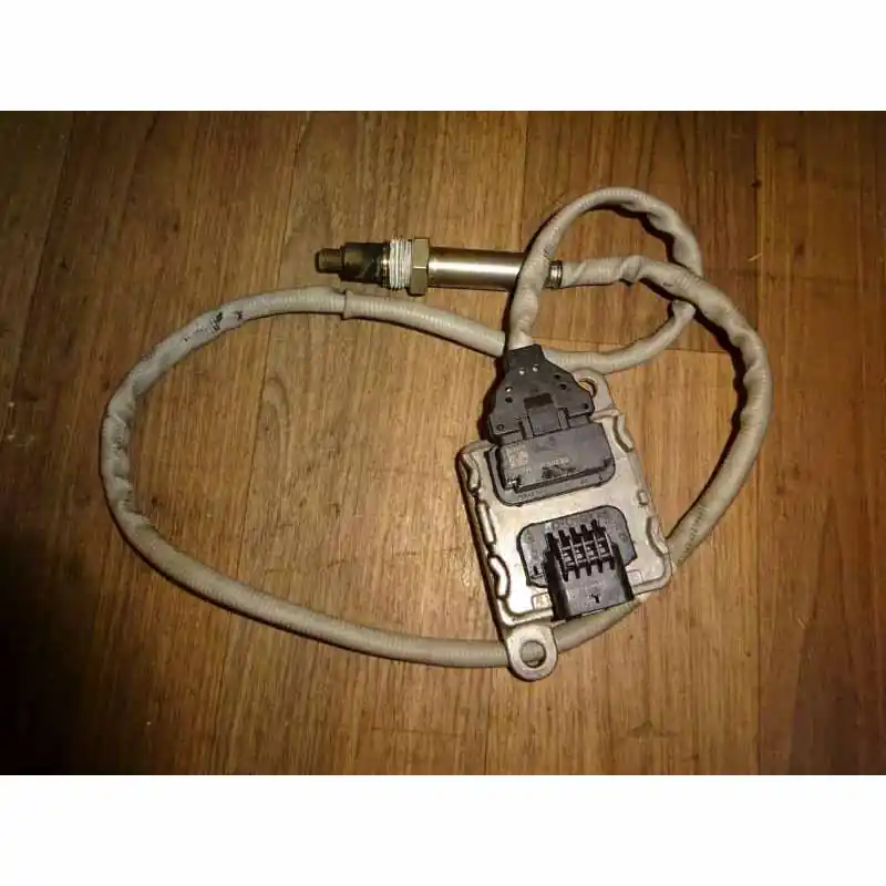 řídící jednotka s NOX čidlem ŠKODA Karoq 57A 1,6 TDi 85 KW04L907805BQ04L907807BQ Cenový Hit