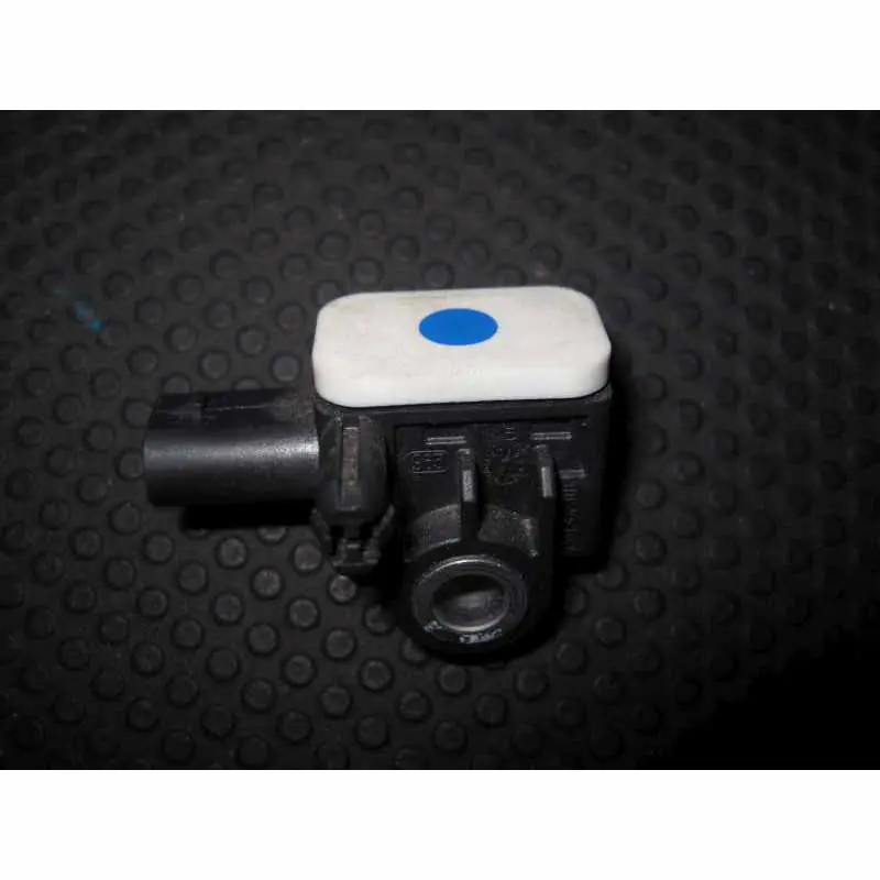 čidlo airbagu - nárazový senzorVW UP! 1S07P0959651 Akční Nabídka