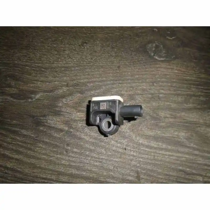 čidlo airbagu - nárazový senzorAUDI4H0959651A Nejprodávanější