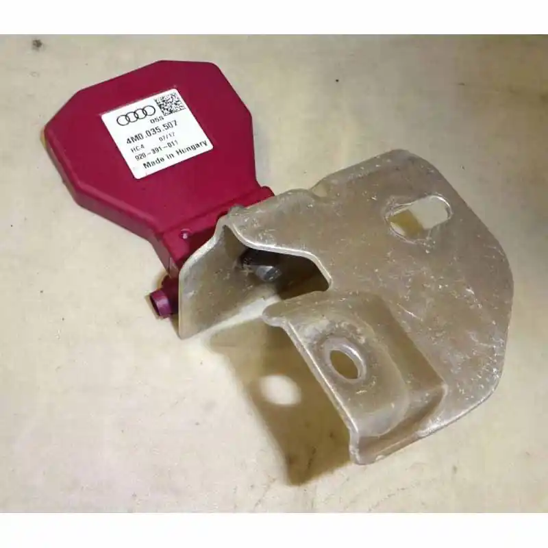 Finální Výprodej anténa LTE + držák AUDI A8 4N04M00355074N0035525