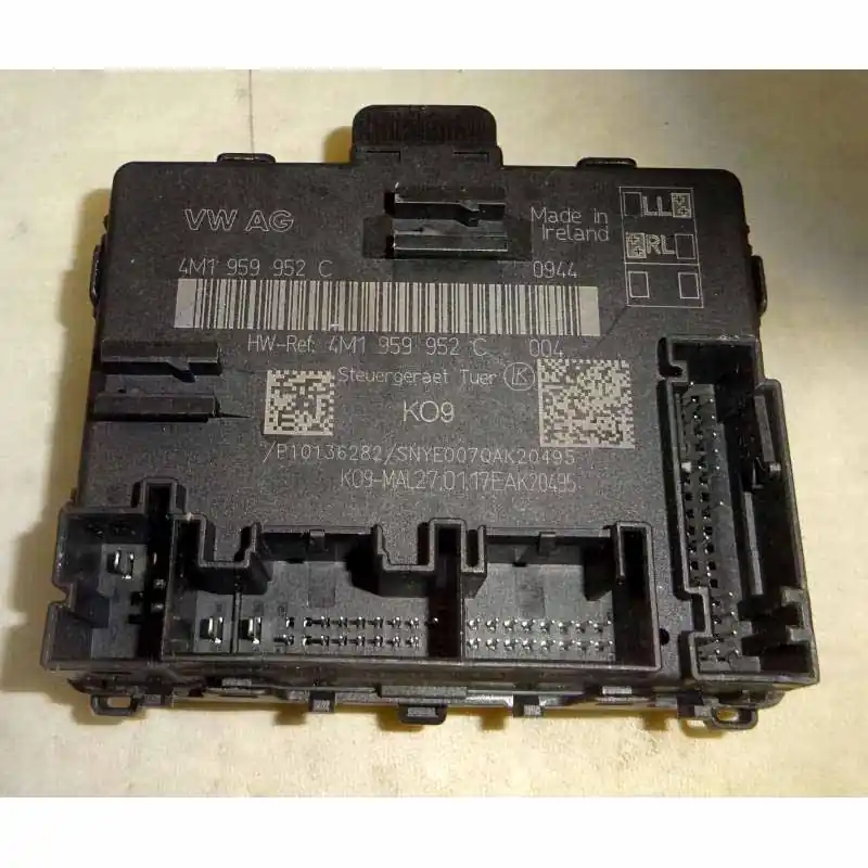 řídící jednotka stahování oken pravá přední AUDI A8 4N04M1959952C Oblíbený