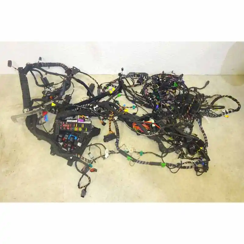 Cenově Výhodný svazek elektroinstalace + pojistková skříňka pro motorový prostor VW Jetta 5C lift 2,0 TDi