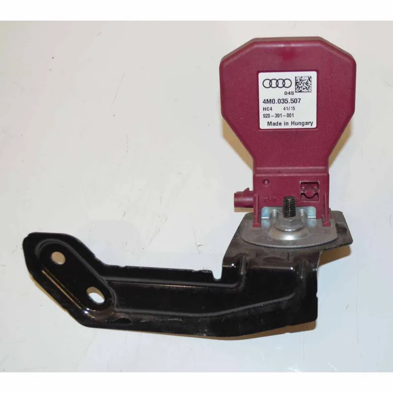 anténa LTE + držák pravý AUDI Q2 GA4M003550781A035526 Originální