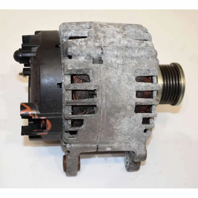 Vrácení Zdarma alternátor VW Golf VII 5G0 2,0 TDi CRL03L903023L - poškozený konektor