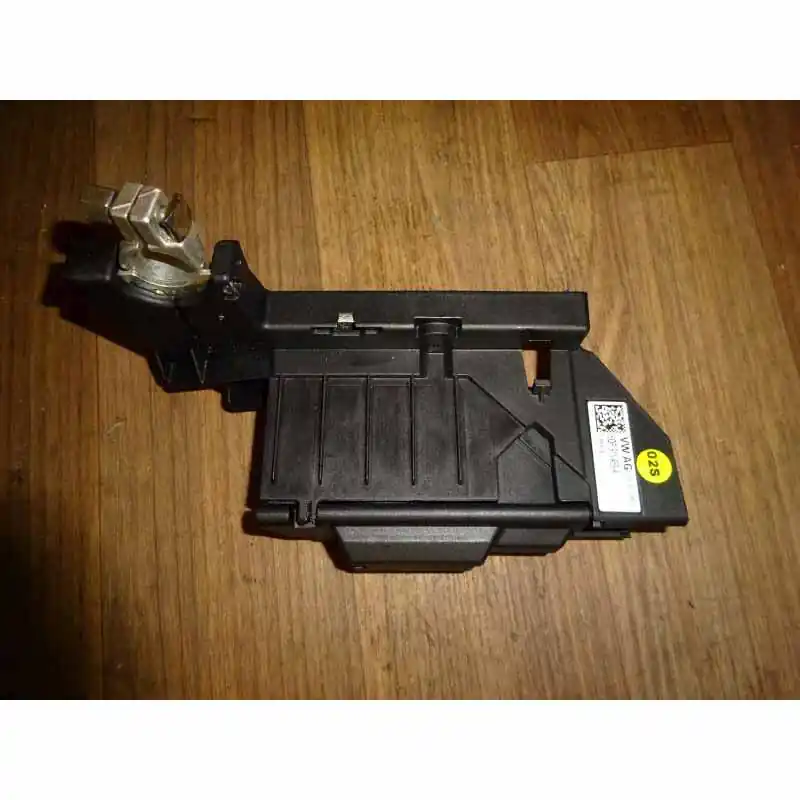 centrální zabezpečení pro baterii ŠKODA Kodiaq 565 2,0 TDi5QF915459A Aktuální