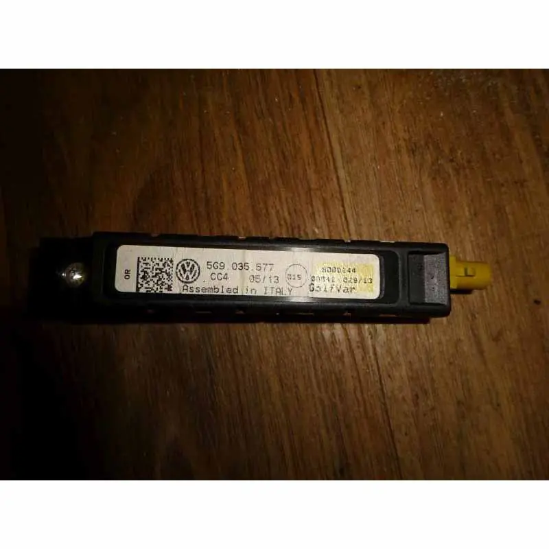 Vrácení Zdarma anténní zesilovač VW Golf VII (lift) 5G05G9035577