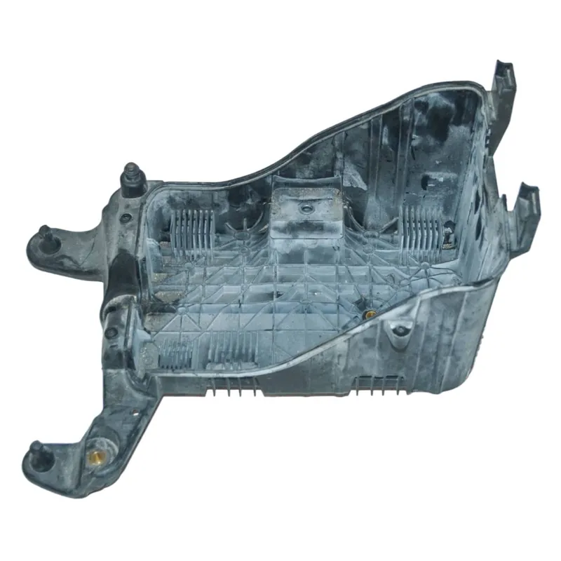 držák akumulátoru AUDI Q3 8U0 2,0 TFSi8U0915333 Kup Teď