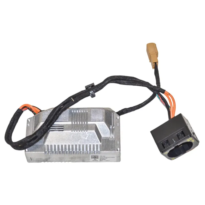 měnič napětí 230V + zásuvka SEAT Leon 5FA3F0907155 Aktuální