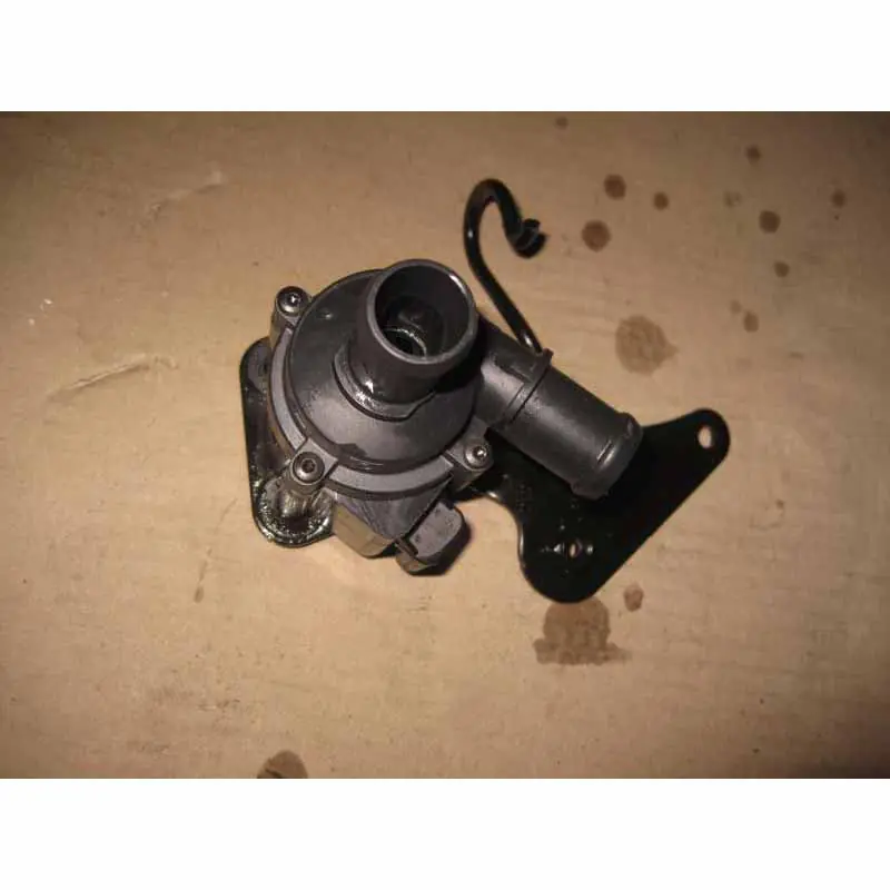 Vysoce Kvalitní čerpadlo vodní VW Transporter T6 7E0 2,0 TDI5Q0965561B7E0121079AL