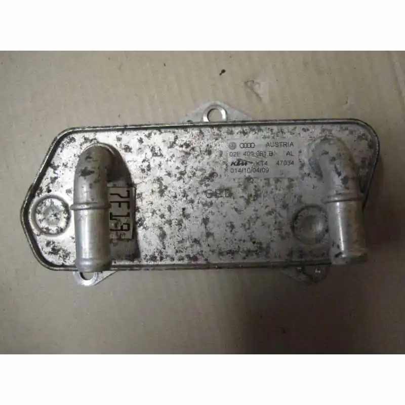 Značkový chladič oleje VW Passat B6 3C002E409961B