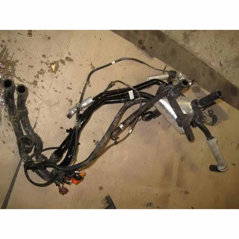 trubka + hadice vodní VW Touareg 7P0 3,0 TDI7P6121065AF Sezónní Sleva