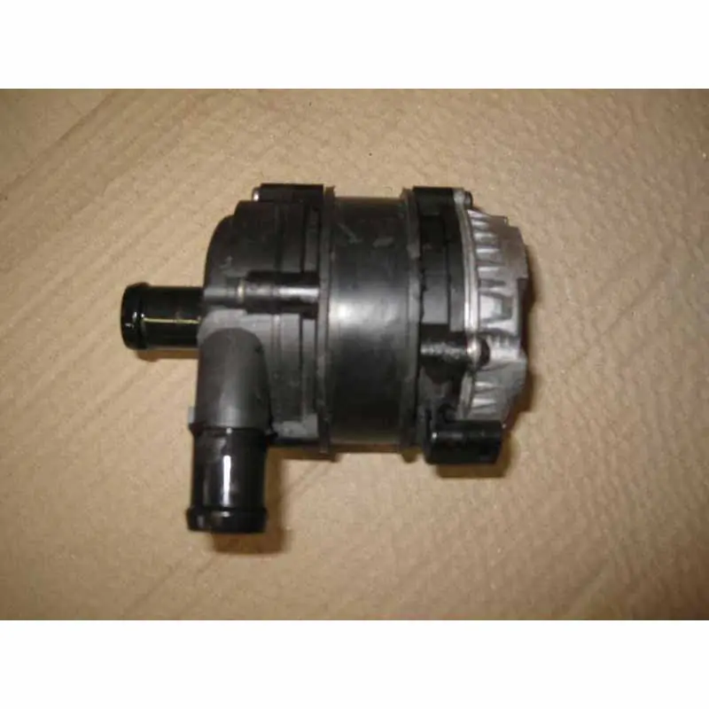 čerpadlo vodní VW Passat B8 3G0 2,0 TDI04L965567 Akční Cena