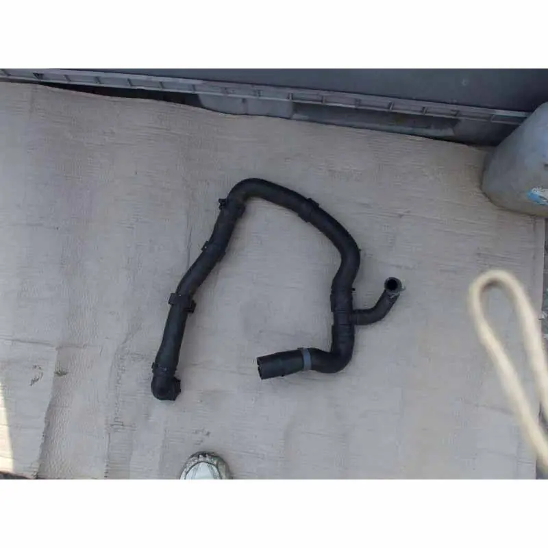 Sleva vodní hadice VAG7N0122051E