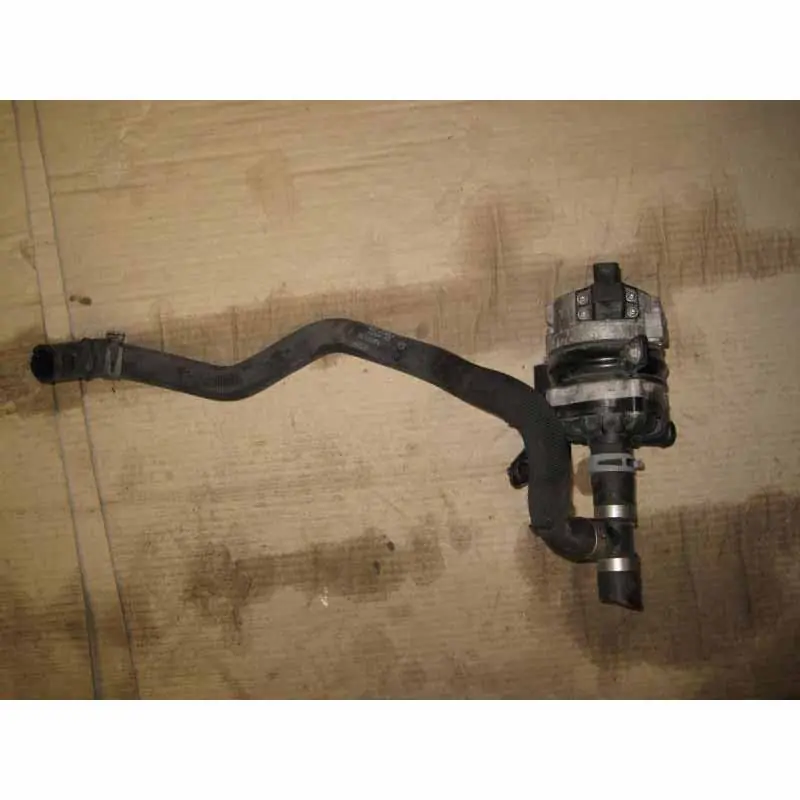 Časově Omezené vodní čerpadlo AUDI A6 S6 4G0 4,0 TFSi8K0965567B