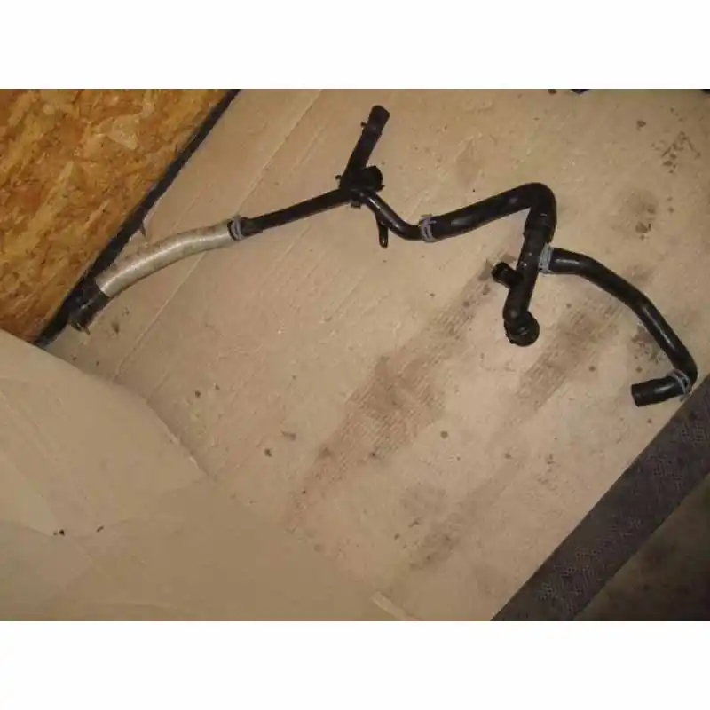 Víkendová Akce hadice +trubka vodní VW Passat B7 3AA 2,0 TSI06K121085B5C0121063G