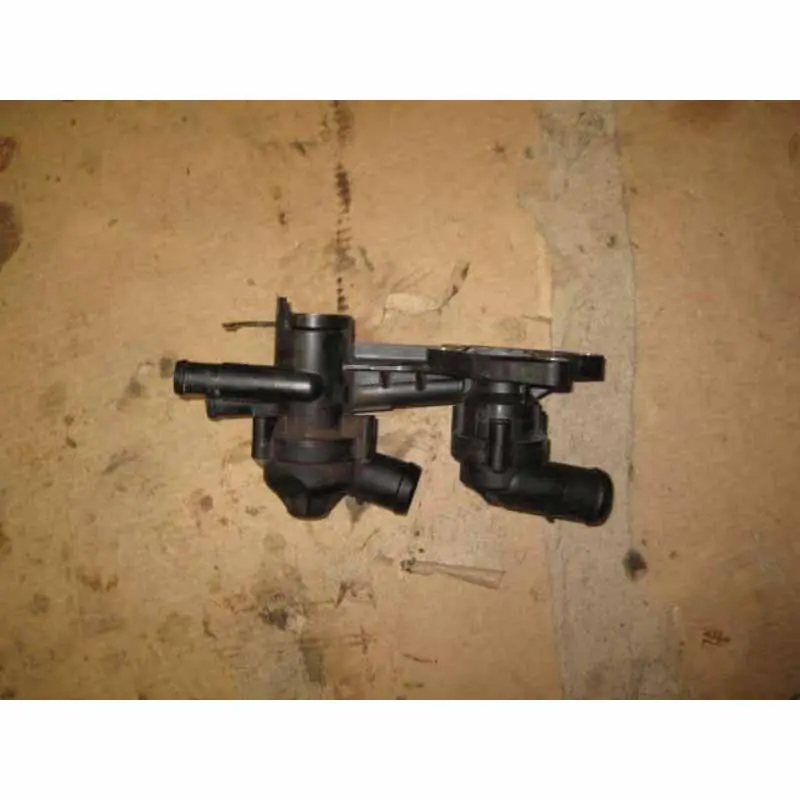 Cenová Bomba skříň termoregulátoru VW ŠKODA AUDI SEAT03C121026AT03C121111T