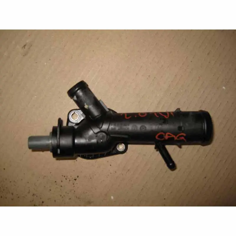 Aktuální příruba AUDI A4 8K0 2,0 TDI CAG03L121131F