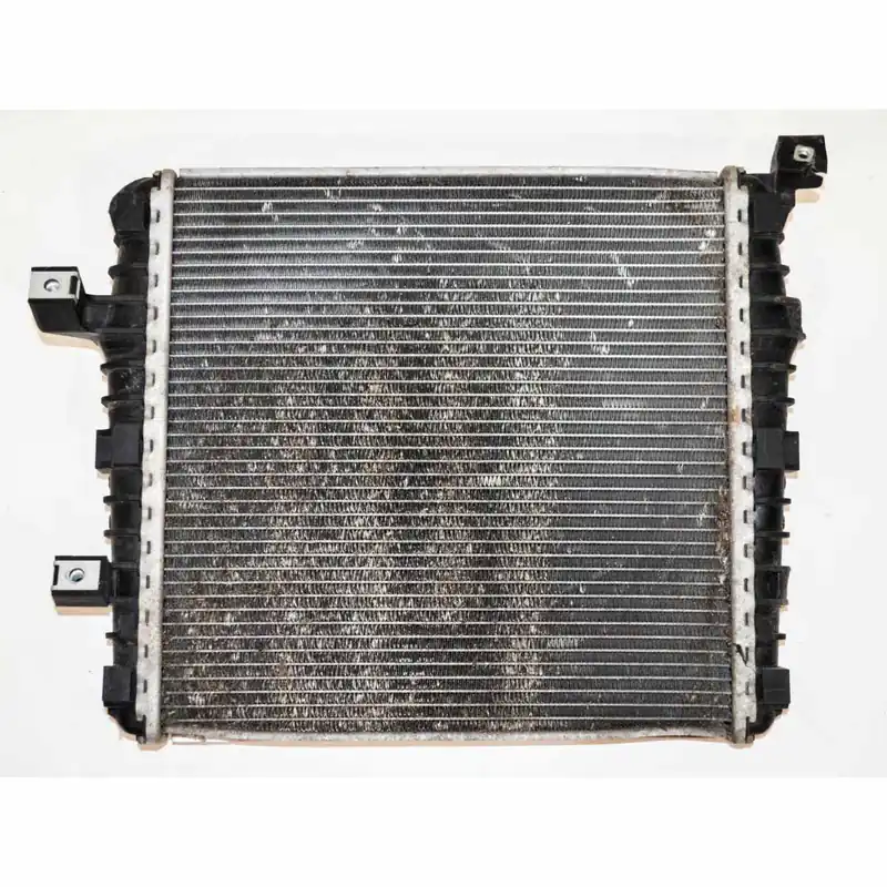 Akce přídavný vodní chladič VW Touareg 3,0 TSI 7P67P0121212E7P0121212K - poškozený