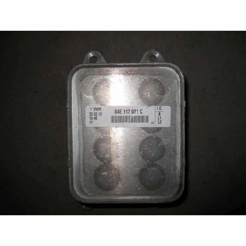 Značkový chladič oleje VW Golf VII 5G0 1,4 TSI04E117021C