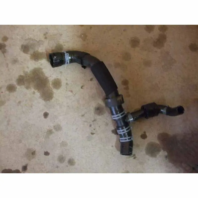 Rychlé Dodání trubka vodní VAG7E0122051M