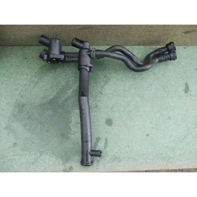 komora termostatu + hadice vodní ŠKODA Yeti 5L003F121026B Speciální Cena