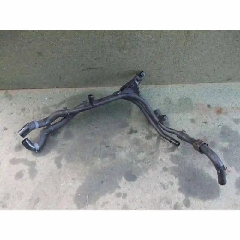 trubka vodní VW Passat B7 3AA3C0122063M Odeslání Ihned