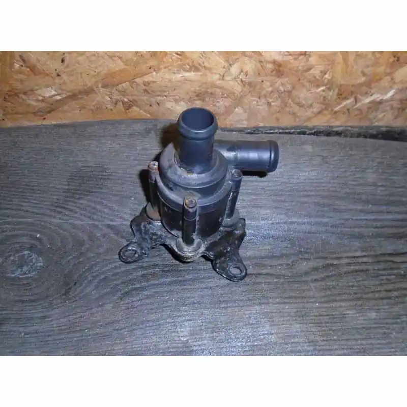 čerpadlo vodní AUDI Q5 8R0 9-12 2,0 TFSI059121012A Výprodej